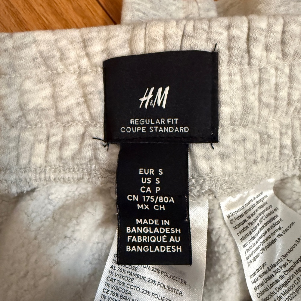 H&M Men’s Small Light Grey Sweatpants Lightly Used - Picture 3 of 3